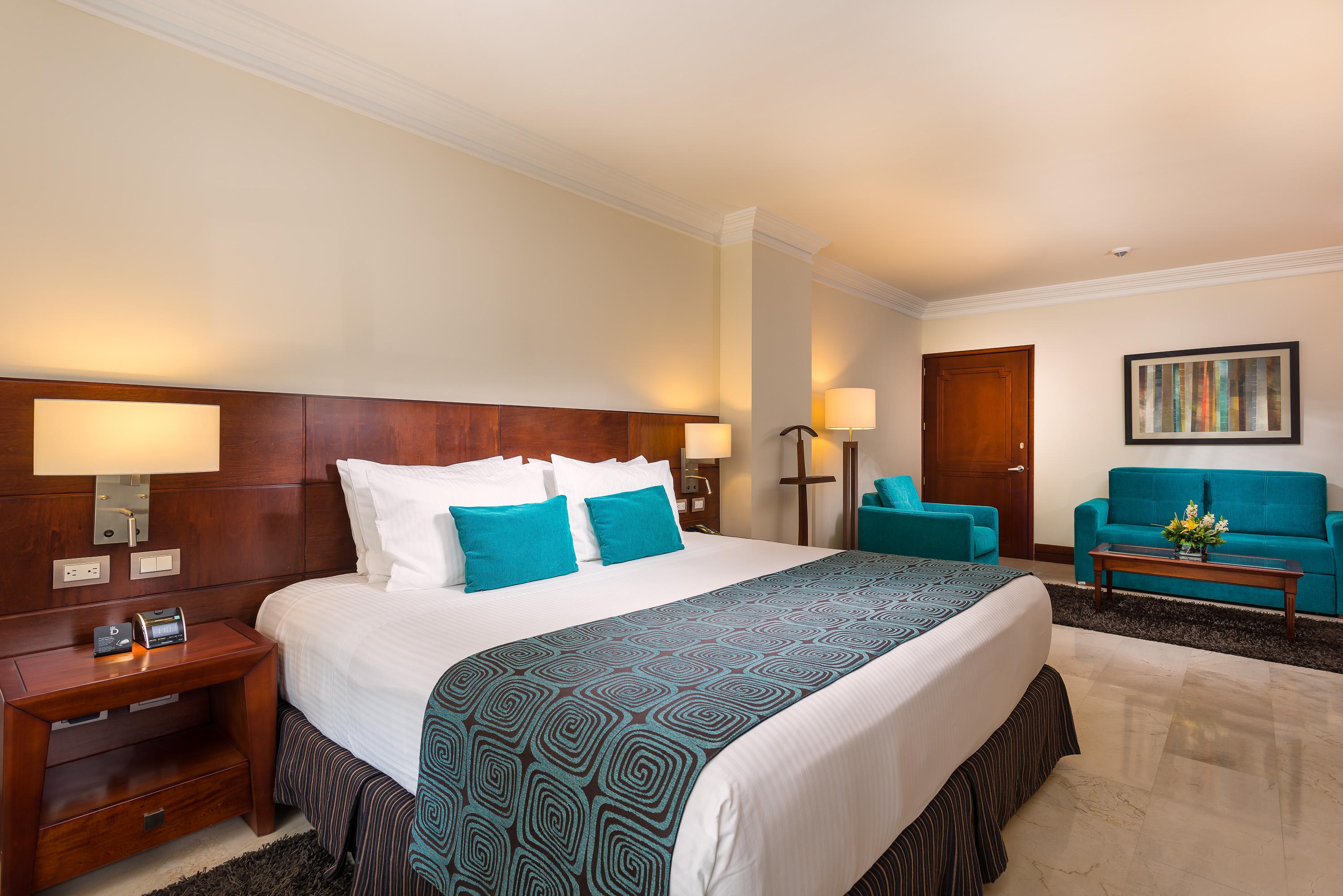 Hotel Dann Carlton Bucaramanga Bagian luar foto A room at the hotel