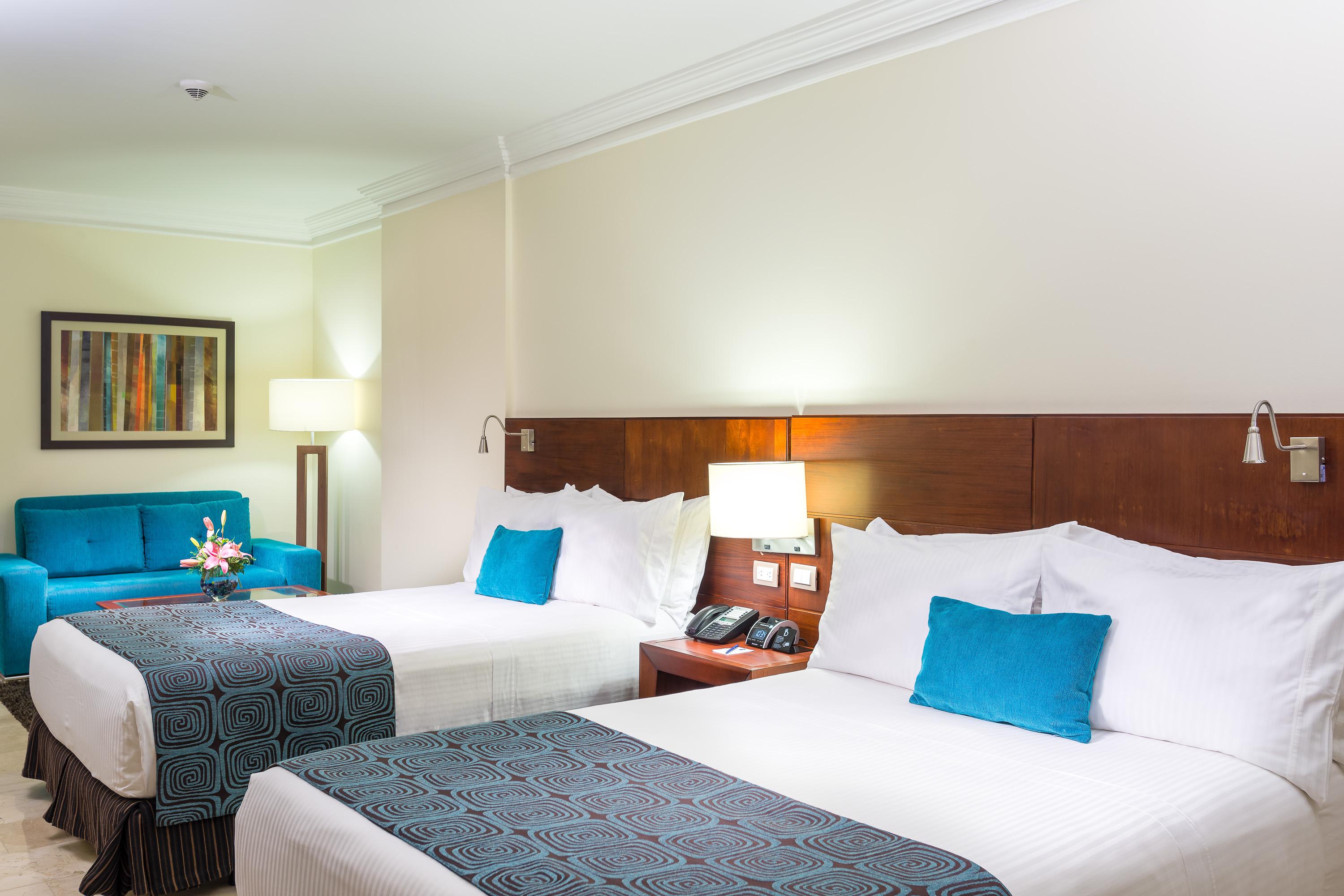 Hotel Dann Carlton Bucaramanga Bagian luar foto A room at the hotel