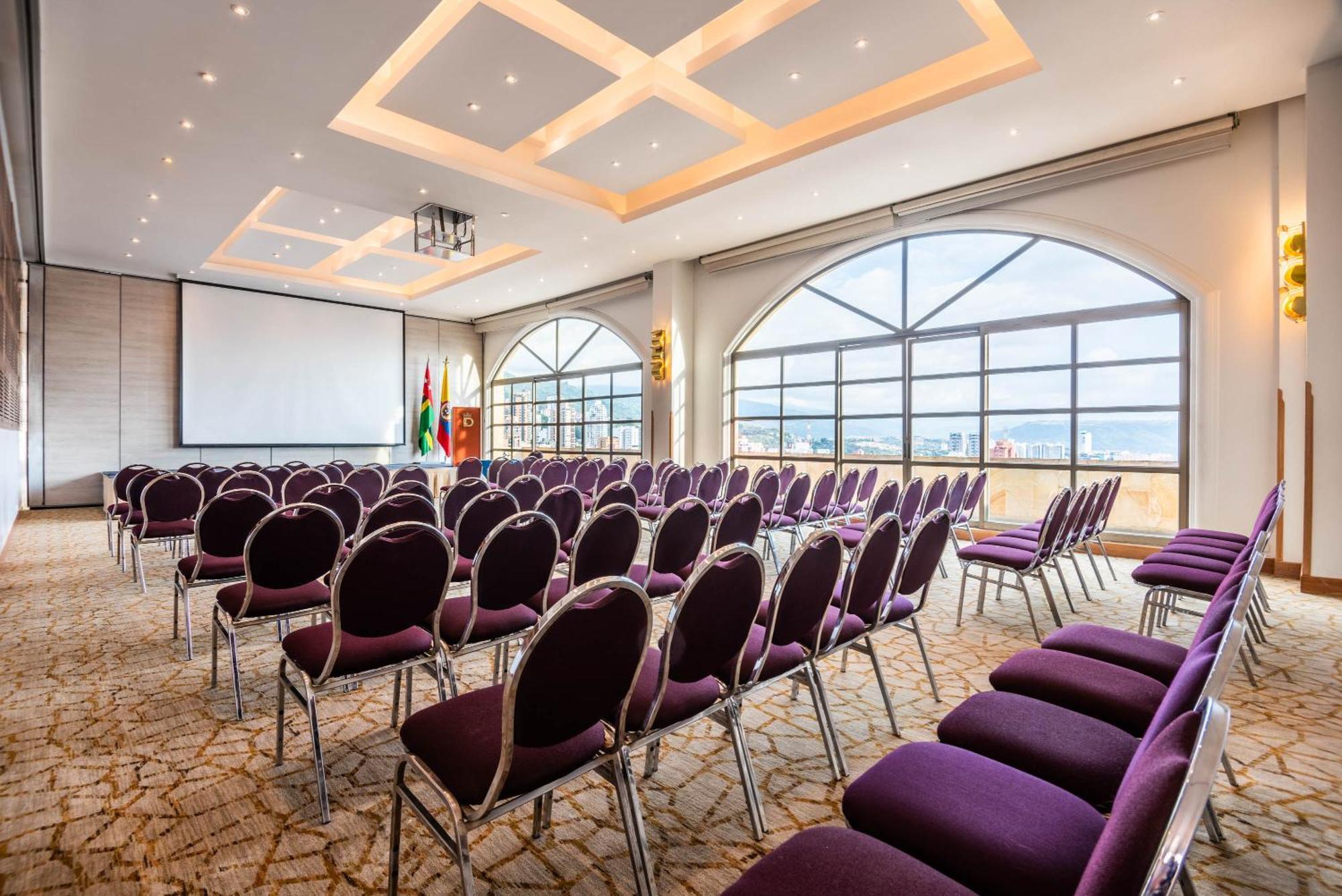 Hotel Dann Carlton Bucaramanga Bagian luar foto Meeting room